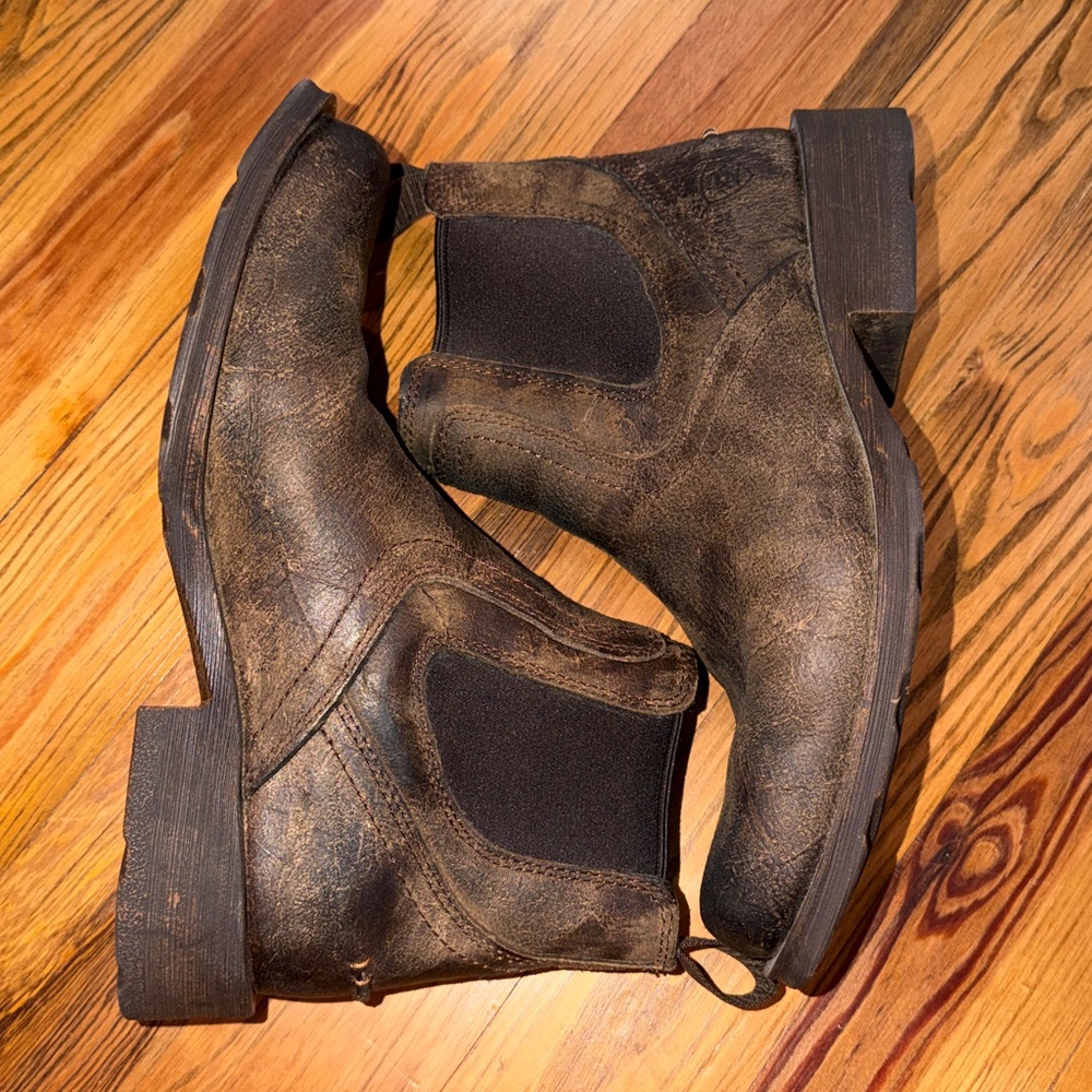 Ariat Midtown Rambler Square Toe Chelsea Boot Men’s Size 8 Stone Color